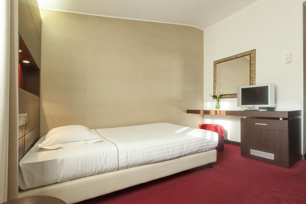 Inverigo Hotel Værelse billede